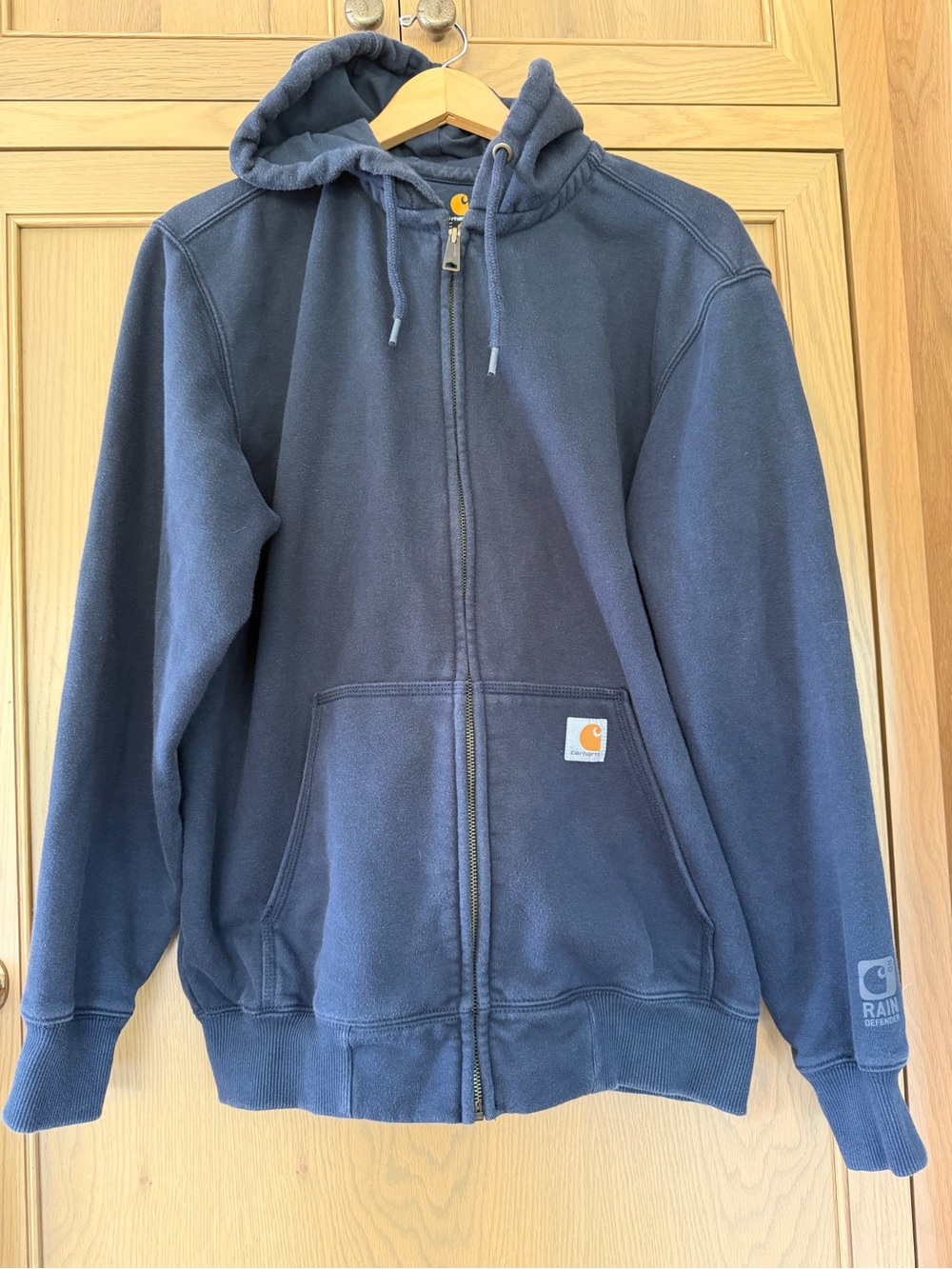Carhartt Men's Thick Rain Defender Hoodie with Pockets Logo Patch / Medium